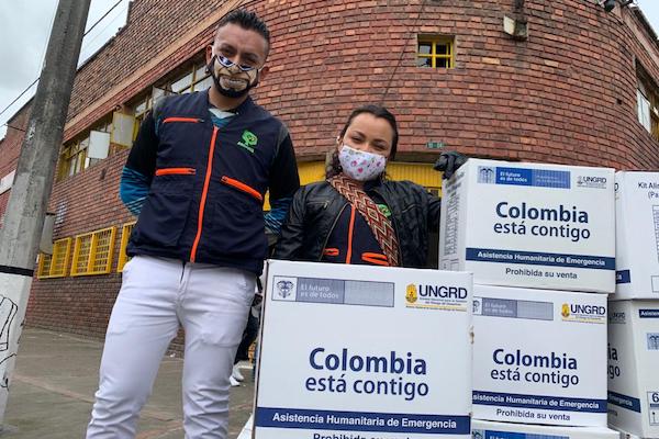 Miembros de Asociación Recicladora de Bogotá recibieron mercados por parte de la UAESP