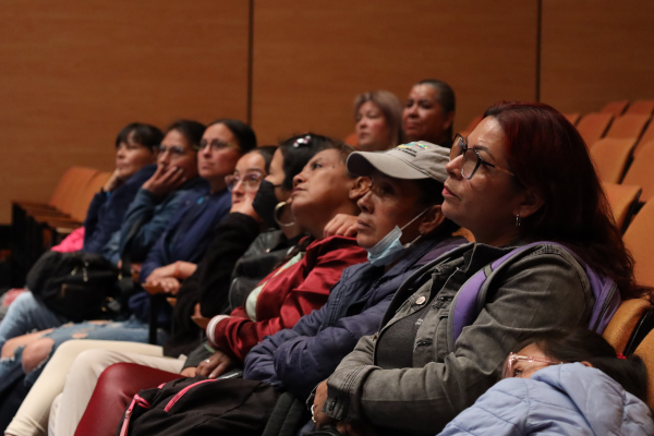 mujeres asistentes al encuentro