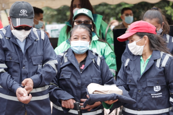 Los recicladores de la localidad de Usaquén estrenan uniformes 