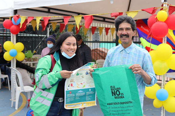 Cerca de 600 personas disfrutaron de la Feria de Servicios en Mochuelo Bajo