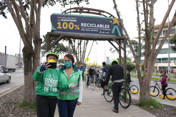 Bogotá tiene el primer mobiliario urbano hecho con materiales 100% reciclables