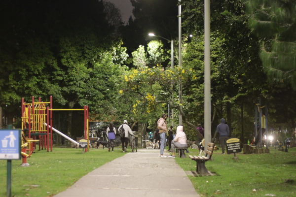 La iluminación led llegó al parque La Calleja en el norte de Bogotá