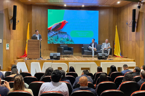 Auditorio de la Secretaría de Ambiente en donde se desarrolló el segundo Foro Distrital de Llantas Usadas, el pasado jueves 24 de agosto de 2023.