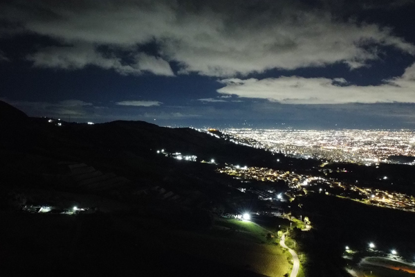 Panorámica de la ciudad de Bogotá  nocturna