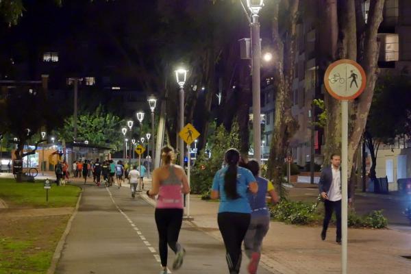 Modernización de luminarias en El Virrey