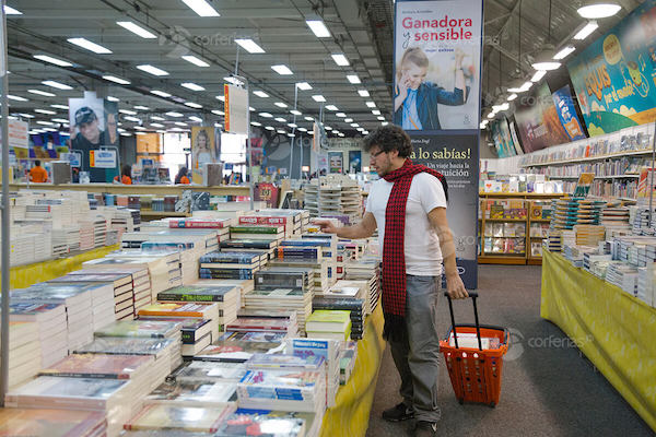 Uaesp en la feria del libro