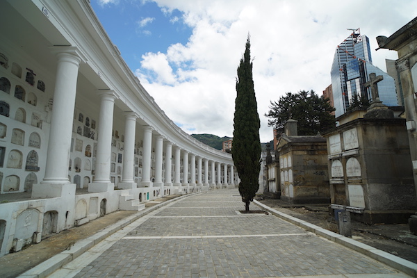 A partir de hoy cementerios distritales de Bogotá reabren al público