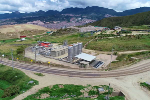 Planta de Biogás Colombia, proyecto en el que se convierten los gases que generan los residuos en energía. 