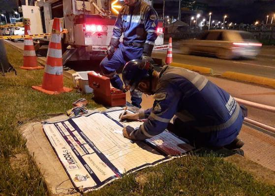 ¿Qué hay Detrás de una luminaria instalada en Bogotá?