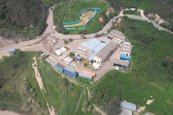Toma aérea del campamento de Doña Juana, se ubican las oficinas de CGR Doña Juana, UT INTERDJ y UAESP.