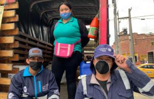 Miembros de Asociación Recicladora de Bogotá recibieron mercados por parte de la UAESP
