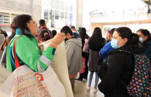 Más de 2 mil personas fueron sensibilizadas en el Portal Américas, mientras esperaban servicios de buses biarticulados. Con estas estrategias pedagógicas buscamos que lleguen menos residuos al Relleno Doña Juana y se aumente la taza de aprovechamiento. 