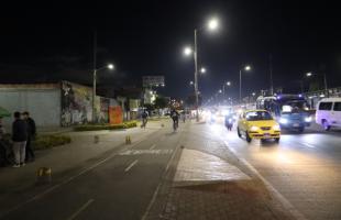 Imagen de la Autopista Sur sector Bosa Estación. En este punto se mejoró la iluminación de la ciclorruta y aceras peatonales.