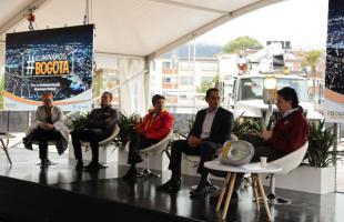 Lanzamiento del plan de modernización de alumbrado público con Claudia López Alcaldesa de Bogotá, Aníbal Fernández Secretario de Seguridad, Luz Amanda Camacho Directora de la UAESP y Lucio Rubio Gerente General Enel Colombia.