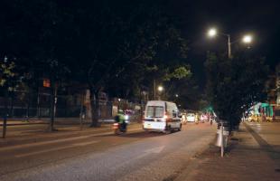 Imagen de la Avenida Agoberto Mejía o Carrera 80 con Calle 58J Sur. En el barrio Clarelandia de Bosa, se instalaron nuevas luminarias para garantizar se seguridad de peatones y ciclistas en esta zona aledaña al Río Tunjuelito.