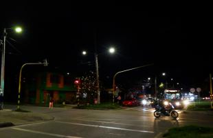 Imagen del nuevo alumbrado público led en la Avenida Chile con Carrera 91 en la localidad de Engativá.