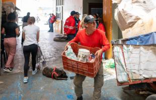 Recicladores dentro del CTAS Los Mártires 