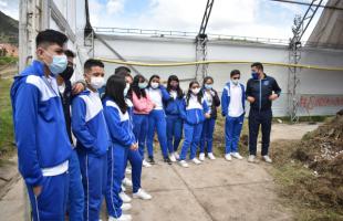 Estudiantes de Ciudad Bolívar aprenden a aprovechar residuos orgánicos