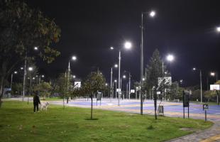 Parque Juan Amarillo cuenta con moderno alumbrado público