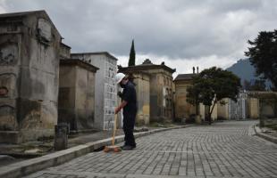 Jornada de limpieza y embellecimiento de la zona histórica del Cementerio Central.
