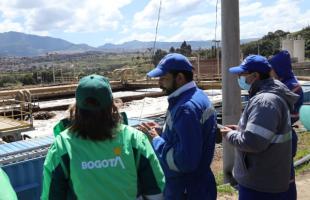 Durante el recorrido por Doña Juana, la directora de la UAESP conoció la zona de disposición de residuos y el funcionamiento de la Planta Biogás Colombia y el tratamiento de lixiviados.