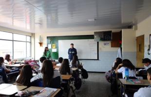 Gestor Social de Promoambiental, sensibilizando sobre la operatividad en la ciudad.