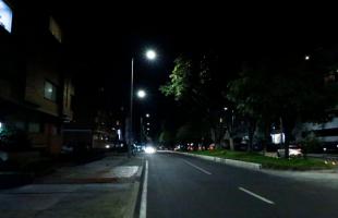 Imagen de las nuevas luminarias led de la Carrera Once con Calle 120