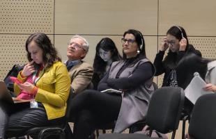 Personas asistiendo a la Rueda de Negocios