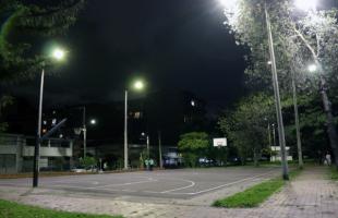 El Parque Santa Bárbara ahora cuenta con alumbrado led