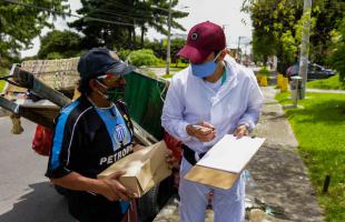 Recicladores de Bogotá continúan recibiendo kits de bioseguridad