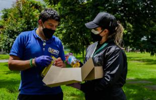 Recicladores de Bogotá continúan recibiendo kits de bioseguridad