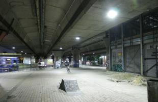 Frente a la estación de TransMinenio Suba-Avenida Boyacá, hay pequeñas pistas usadas por skaters o jóvenes patinadores que hoy cuentan con mejor iluminación, garantizando así el disfrute de este espacio público para toda la ciudadanía.