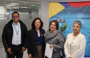 Directora UAESP y expertos comisionados de la CRA.
