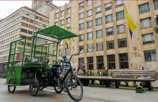 Triciclos complementan servicio de recolección de basuras en la Candelaria