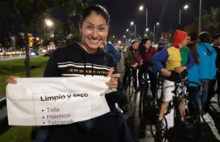 La UAESP se tomó la ciclovía nocturna