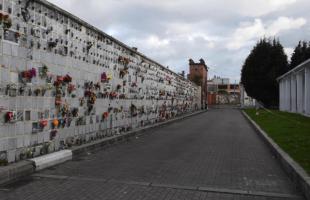 Avanzan obras de renovación de fachada y edificio de locales comerciales en el Cementerio del Sur