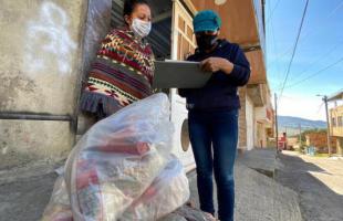 Diez mil mercados fueron entregados a las familias vecinas de Doña Juana