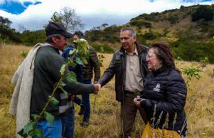 Siembra de árboles en Mochuelo 1